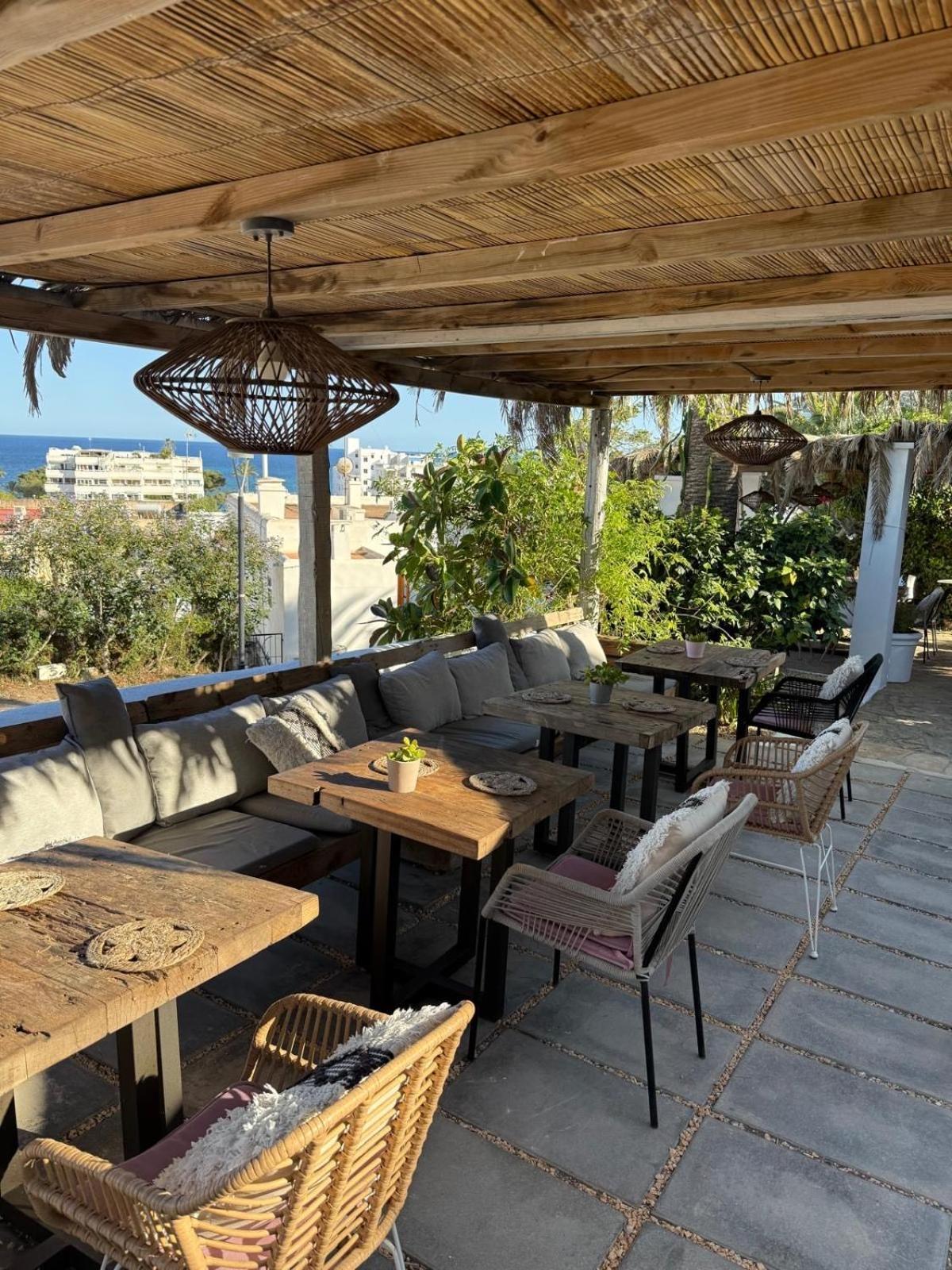Buenavista & Suites Santa Eularia des Riu Esterno foto